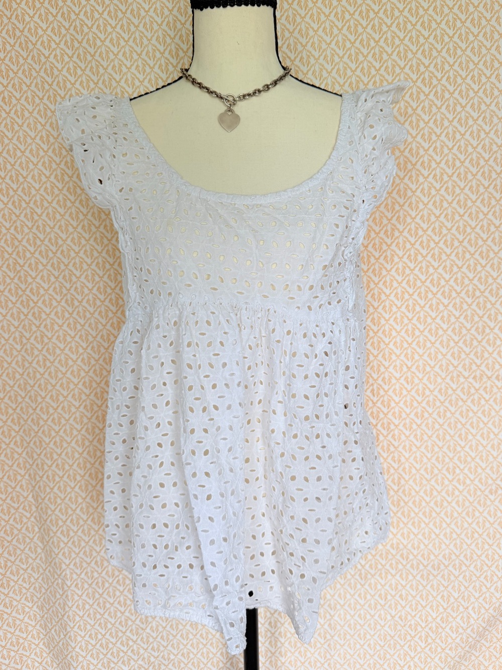 Kimchi Blue White Eyelet Flowy Sleeve Top